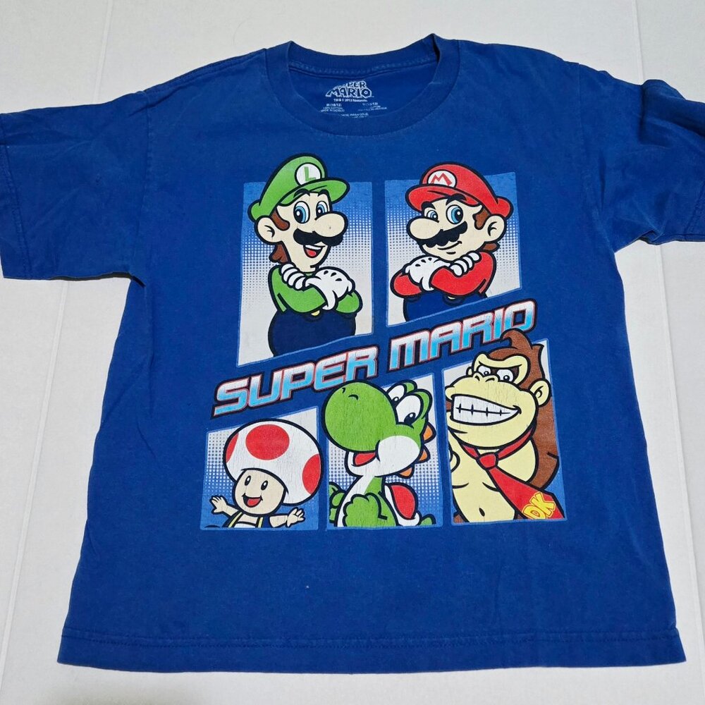 Youth Super Mario Tee Size M (10/12)